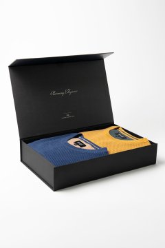 Set pánskych svetrov EDGARO Ochre a Indaco, 2 ks v darčekovom boxe