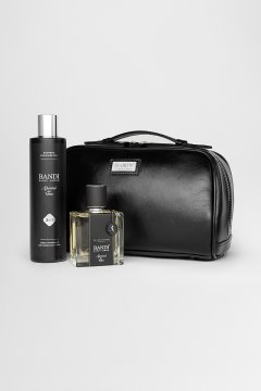 Set pánskej parfumovanej vody a sprchovacieho gélu 2v1 Aprimé for Men v koženej kozmetickej taške