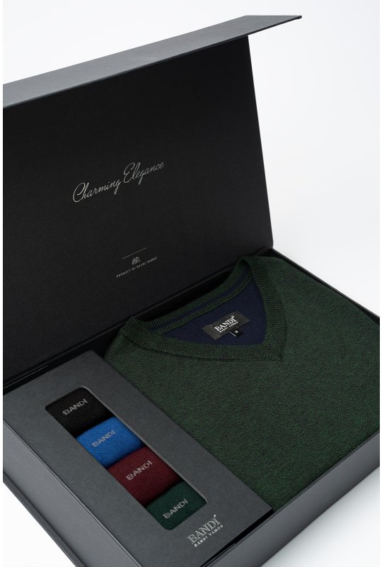 Set pánskeho svetra MARCELIO Emerald a ponožiek v darčekovom boxe