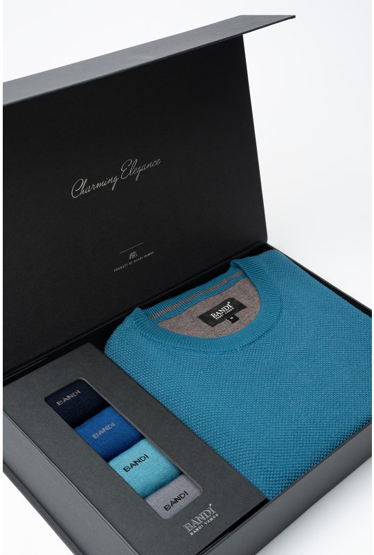 Set pánskeho svetra EDGARO Petrol a ponožiek v darčekovom boxe